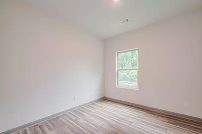 1101 Johnson Street, Baytown, TX 77520 - Photo 32