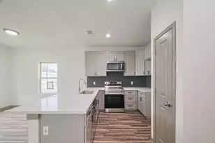 1101 Johnson St, Baytown, TX 77520 - Photo 14