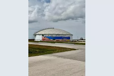 985 Sailfish, Crystal Beach, TX 77650 - Photo 10