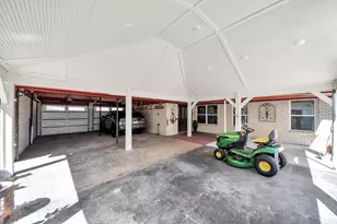 142 Wall St, Cleveland, TX 77327 - Photo 32