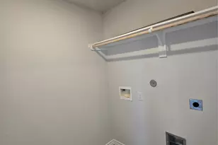 1204 Daniel St, Baytown, TX 77520 - Photo 10