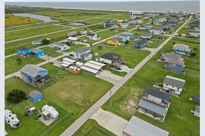 940 Sandollar, Crystal Beach, TX 77650 - Photo 12