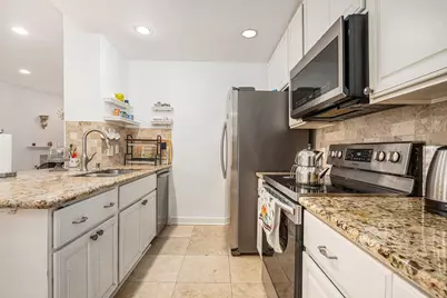 800 Country Place Drive #608, Houston, TX 77079 - Photo 8