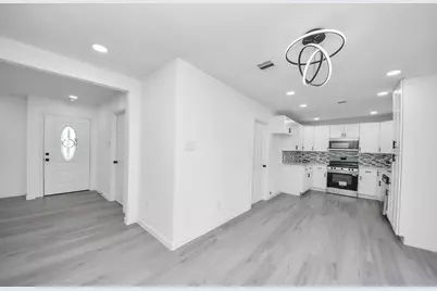 6314 Silver Chalice Drive, Houston, TX 77088 - Photo 8