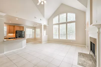 6 Cordella Place, The Woodlands, TX 77382 - Photo 8