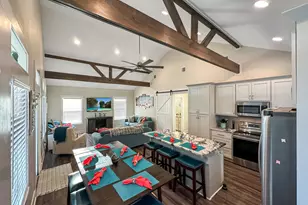 911 S Tinkle Ln, Crystal Beach, TX 77650 - Photo 8