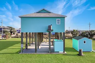 911 S Tinkle Ln, Crystal Beach, TX 77650 - Photo 36