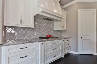 717 Rustic Oaks Drive, Angleton, TX 77515 - Photo 10