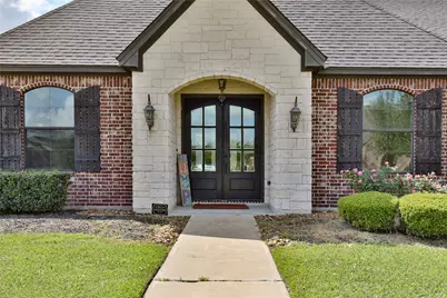 717 Rustic Oaks Drive, Angleton, TX 77515 - Photo 2