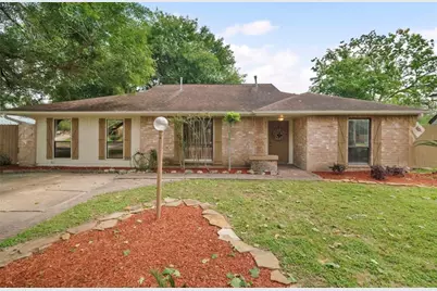 412 Westwood Drive, Friendswood, TX 77546 - Photo 2