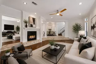 56 Bayou Pointe Dr, Houston, TX 77063 - Photo 1