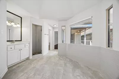 56 Bayou Pointe Drive, Houston, TX 77063 - Photo 20