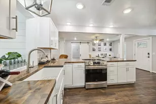 711 S Tesch St, Bellville, TX 77418 - Photo 6