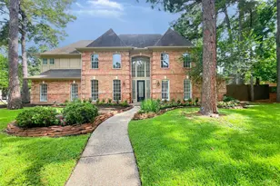 1810 7 Maples Dr, Houston, TX 77345 - Photo 2