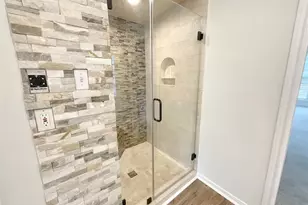 1810 7 Maples Dr, Houston, TX 77345 - Photo 30
