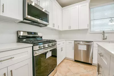 815 Robins Way, Stafford, TX 77477 - Photo 14