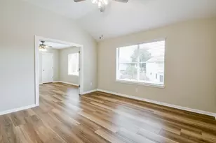 815 Robins Way, Stafford, TX 77477 - Photo 32