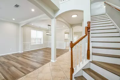 815 Robins Way, Stafford, TX 77477 - Photo 4