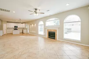 815 Robins Way, Stafford, TX 77477 - Photo 14