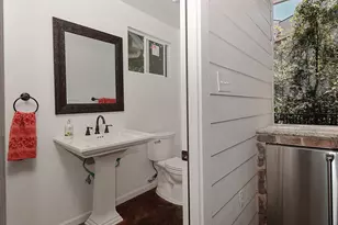 38 Southgate Dr, The Woodlands, TX 77380 - Photo 32