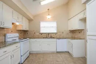 5815 Heather St, League City, TX 77573 - Photo 6