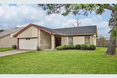 5815 Heather Street, League City, TX 77573 - Photo 1