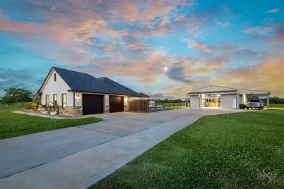 20079 Fm 523, Angleton, TX 77515 - Photo 4