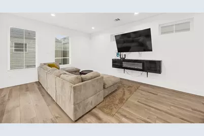 2056 Johanna Drive #D, Houston, TX 77055 - Photo 6