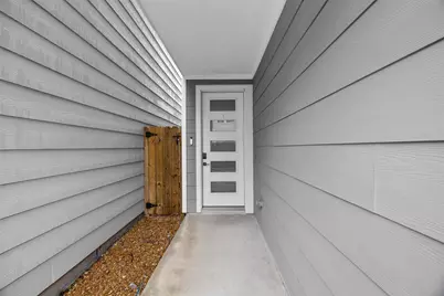 2056 Johanna Drive #D, Houston, TX 77055 - Photo 2