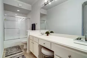 2111 Welch St, Houston, TX 77019 - Photo 8