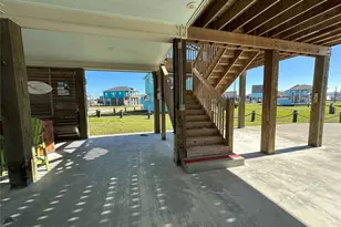 2429 Sand Castle Dr, Crystal Beach, TX 77650 - Photo 8