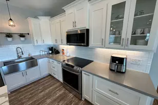 2429 Sand Castle Dr, Crystal Beach, TX 77650 - Photo 24