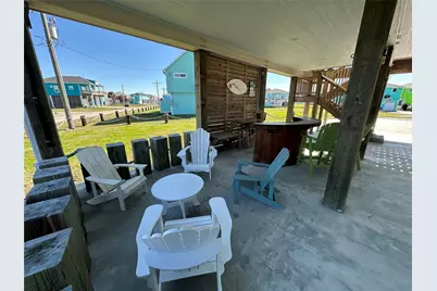 2429 Sand Castle Drive, Crystal Beach, TX 77650 - Photo 10