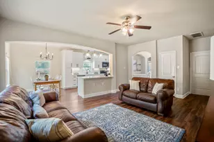 942 Oak Glen Dr, Conroe, TX 77378 - Photo 8