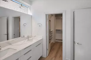 4413 Santorini Ln, Houston, TX 77045 - Photo 10