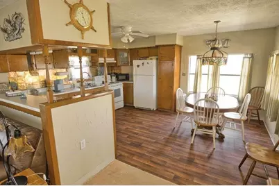 803 Cr 202, Sargent, TX 77414 - Photo 8