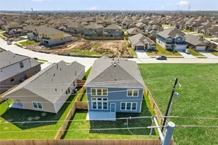 404 Kendall Crest Dr, Alvin, TX 77511 - Photo 8