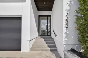 2232 Swift Blvd, Houston, TX 77030 - Photo 2