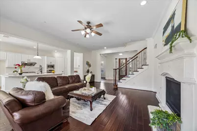 34 Windsor Court, Houston, TX 77055 - Photo 18