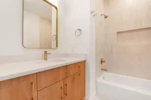 7120 Eastwood St, Houston, TX 77021 - Photo 20