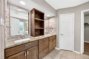 7815 Koloa River Ct, Houston, TX 77040 - Photo 24