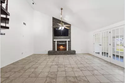 519 N Hyannis Port Street, Crosby, TX 77532 - Photo 4