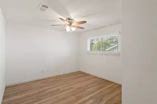 217 Wellwood Ln, Conroe, TX 77304 - Photo 16