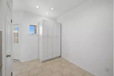 2011 Spenwick Drive #717, Houston, TX 77055 - Photo 10