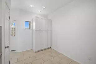 2011 Spenwick Dr, Houston, TX 77055 - Photo 10