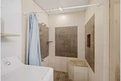 2011 Spenwick Drive #717, Houston, TX 77055 - Photo 14