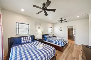 858 Kahla Dr, Crystal Beach, TX 77650 - Photo 14