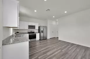 14818 Calderon Dr, Conroe, TX 77316 - Photo 4