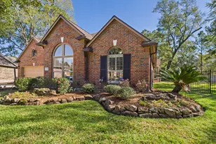 1706 Bronze Sunset Ct, Houston, TX 77345 - Photo 2