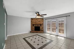 10324 Longmont Dr, Houston, TX 77042 - Photo 6